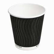 Gobelet carton double paroi noir, vue trois-quarts sur le carton ondulé